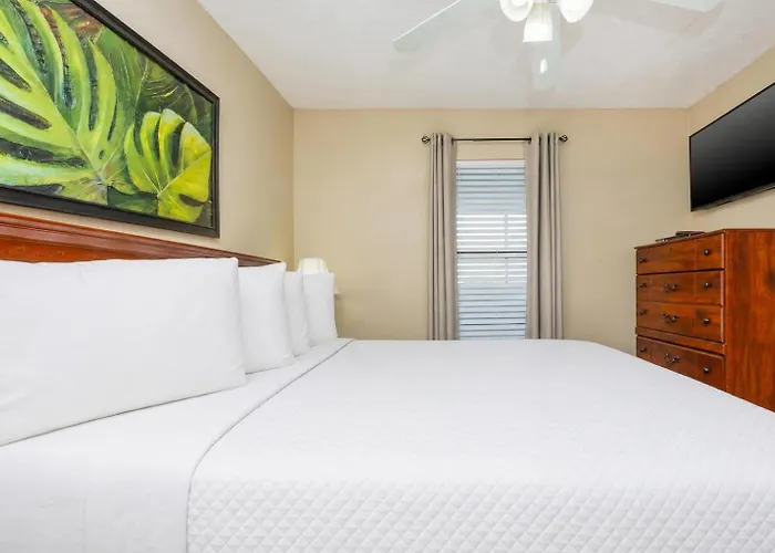 Apartment Island Winds West 276