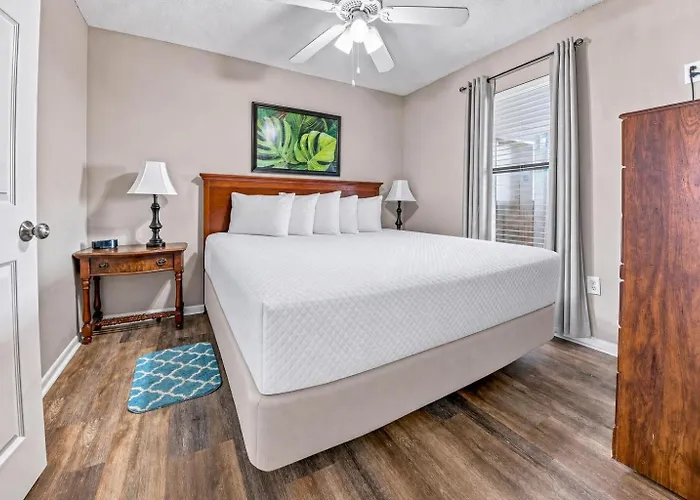 Apartment Island Winds West 276